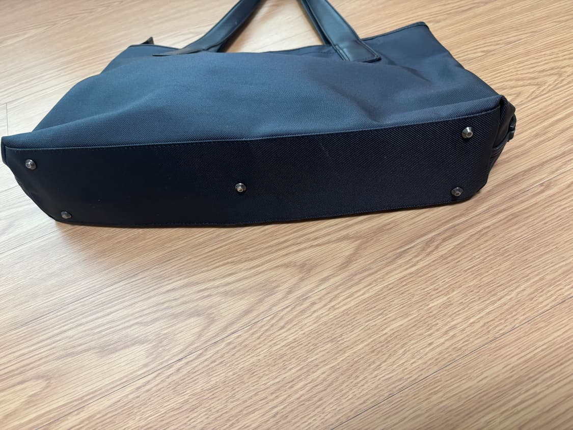 이세이미야케 im product 가죽 레더 토트백 상품이미지4