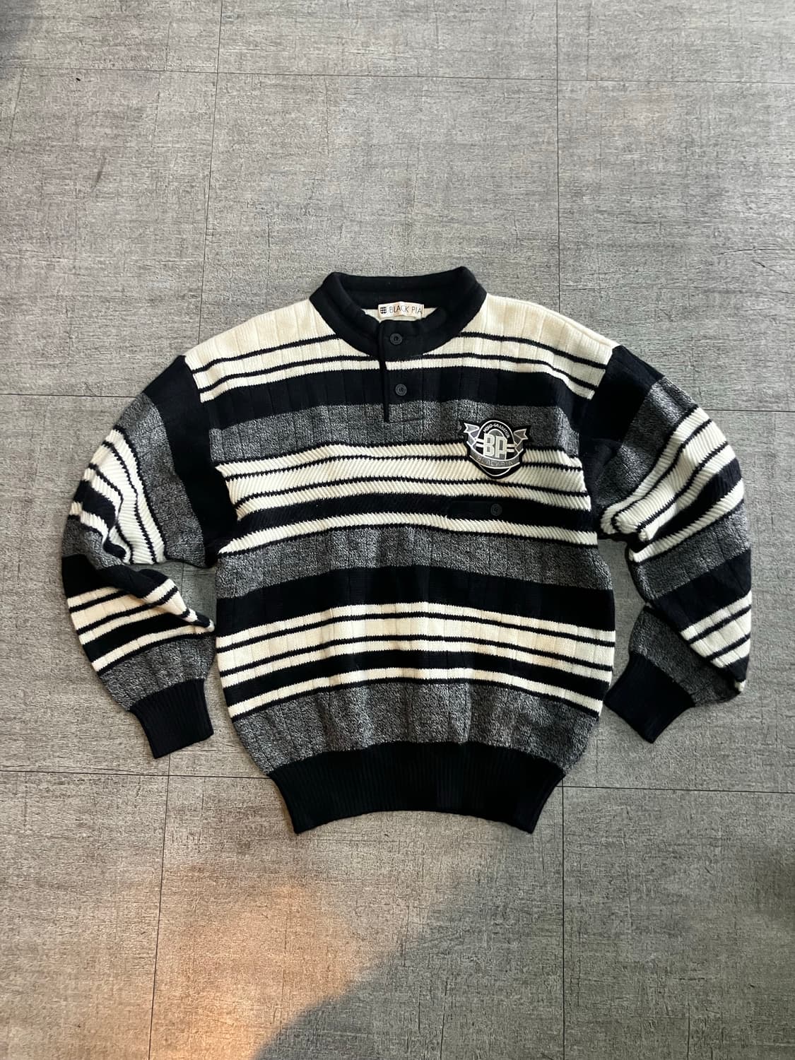 Blackpia 올드스쿨아메카지 스트라이프 니트스웨터 상품이미지1