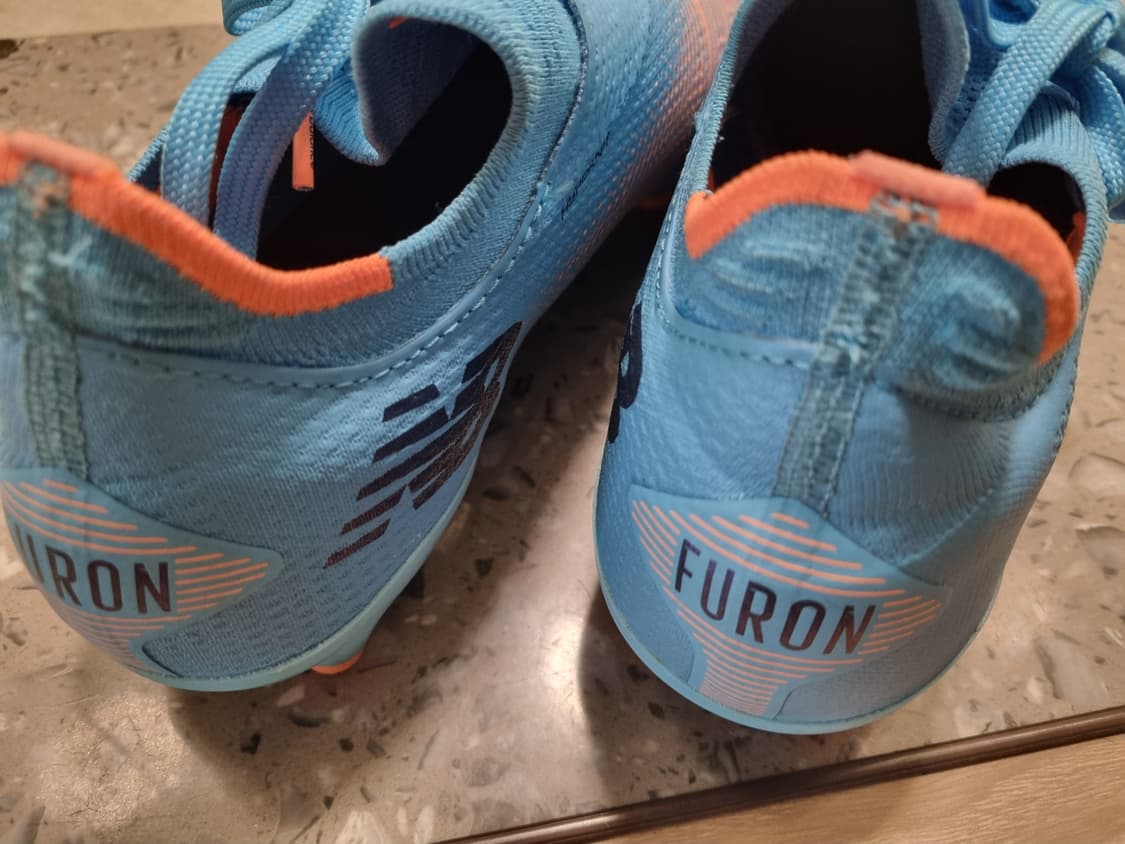 뉴발란스 퓨론 V7+ 프로 HG 축구화 275 상품이미지3