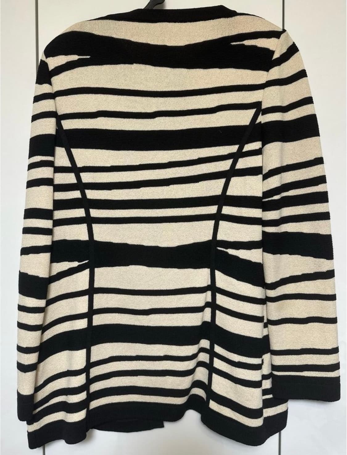 ST.JOHN 블랙/아이보리 스트라이프 가디건  상품이미지7