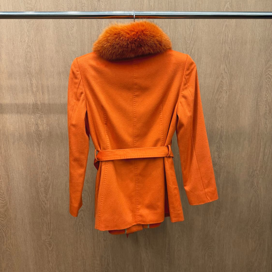 발망 하프 싱글 코트 퍼 트리밍 벨트 스트랩 디테일 슬림핏 오렌지 상품이미지3