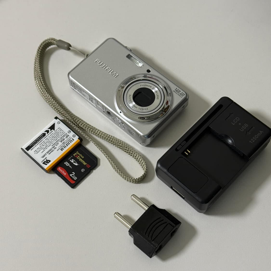 후지필름 파인픽스 J30 빈티지디카 디지털카메라 상품이미지1