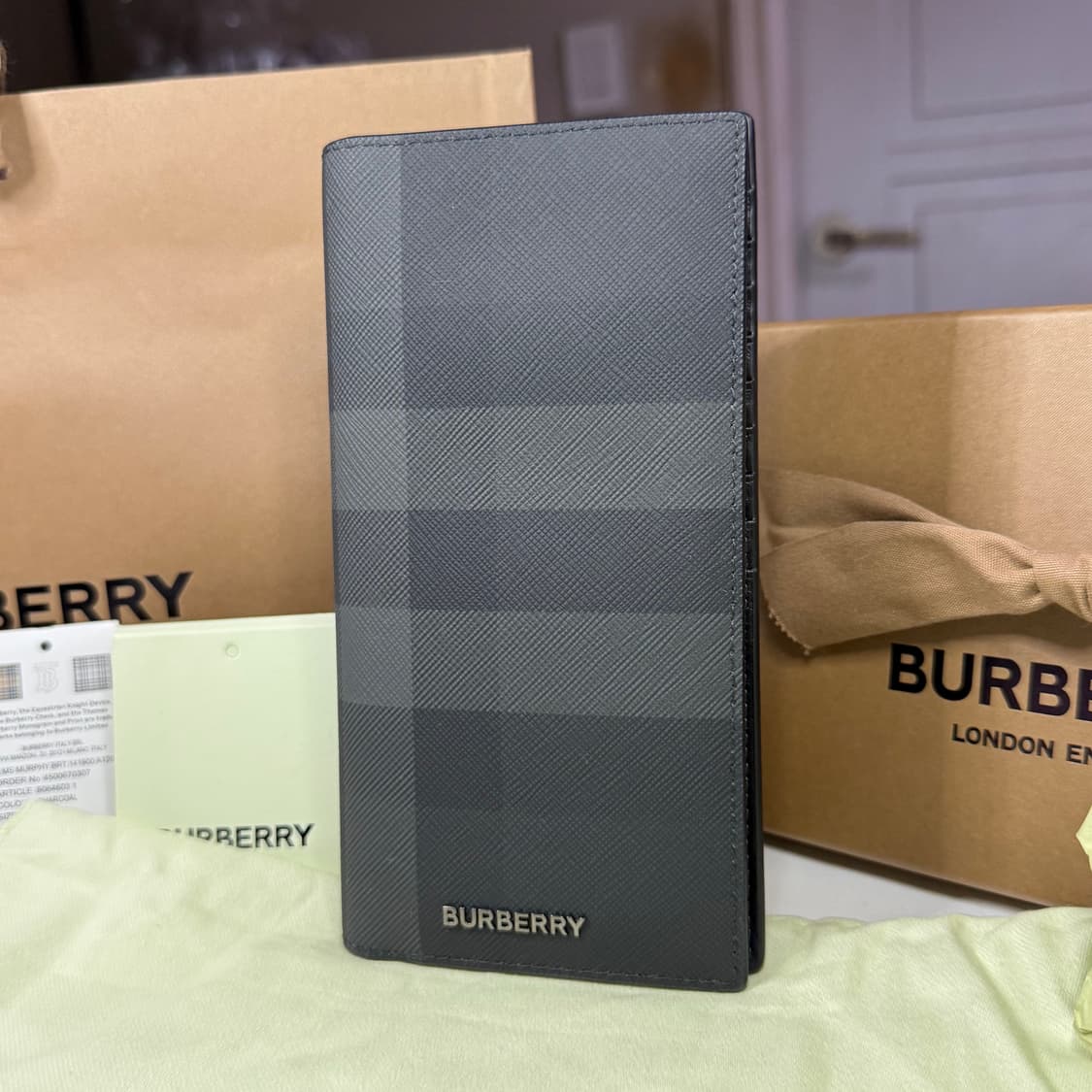 버버리 머피 체크 롱 월렛 차콜 장지갑 상품이미지3