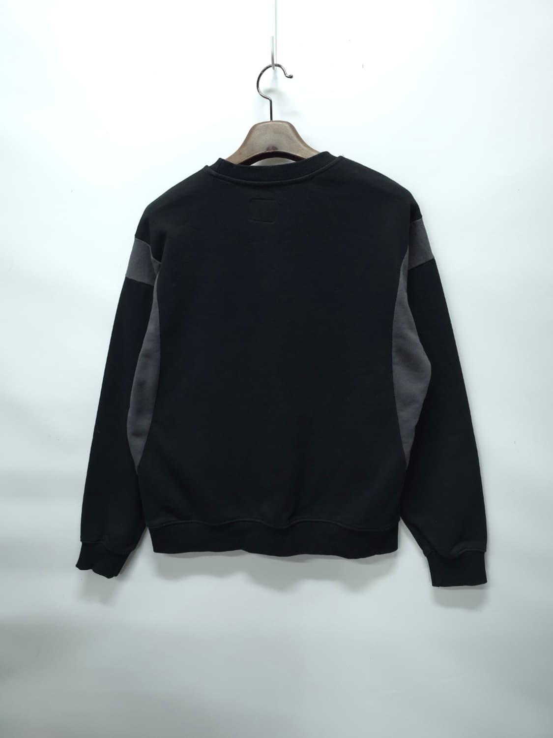 디미트리블랙(VLAD) 오디너리 스웨트 맨투맨 (95~100) 상품이미지9