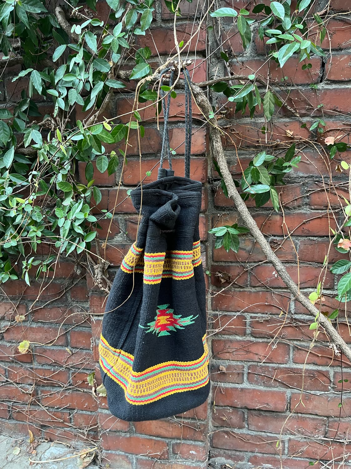 블랙 나바호 포인트 백팩 상품이미지1