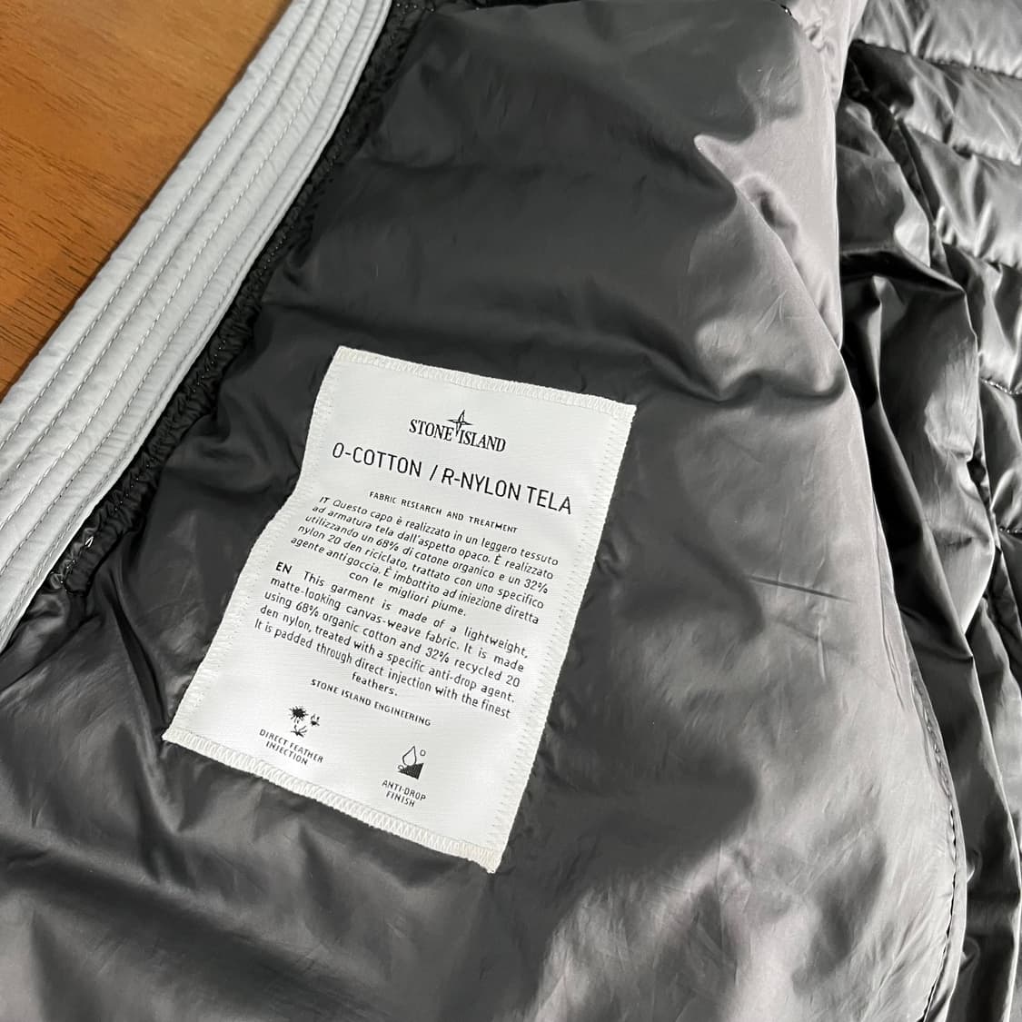 스톤아일랜드 Nylon-Tera 패딩 베스트 XL 상품이미지8