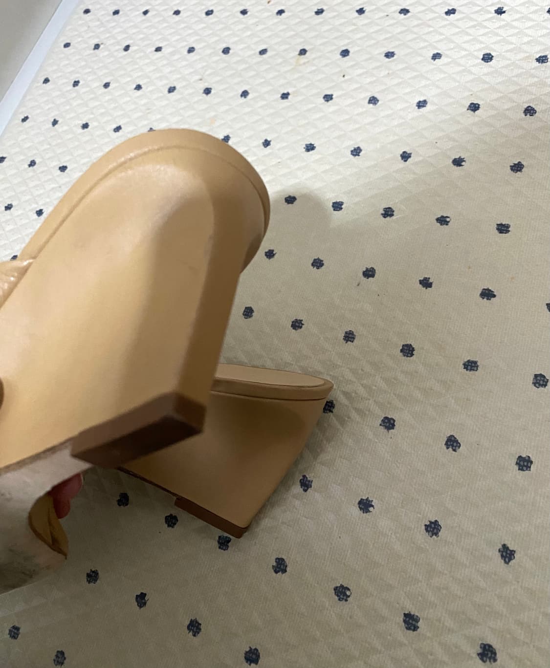 BY FAR 웨지힐 쪼리 샌들 상품이미지6