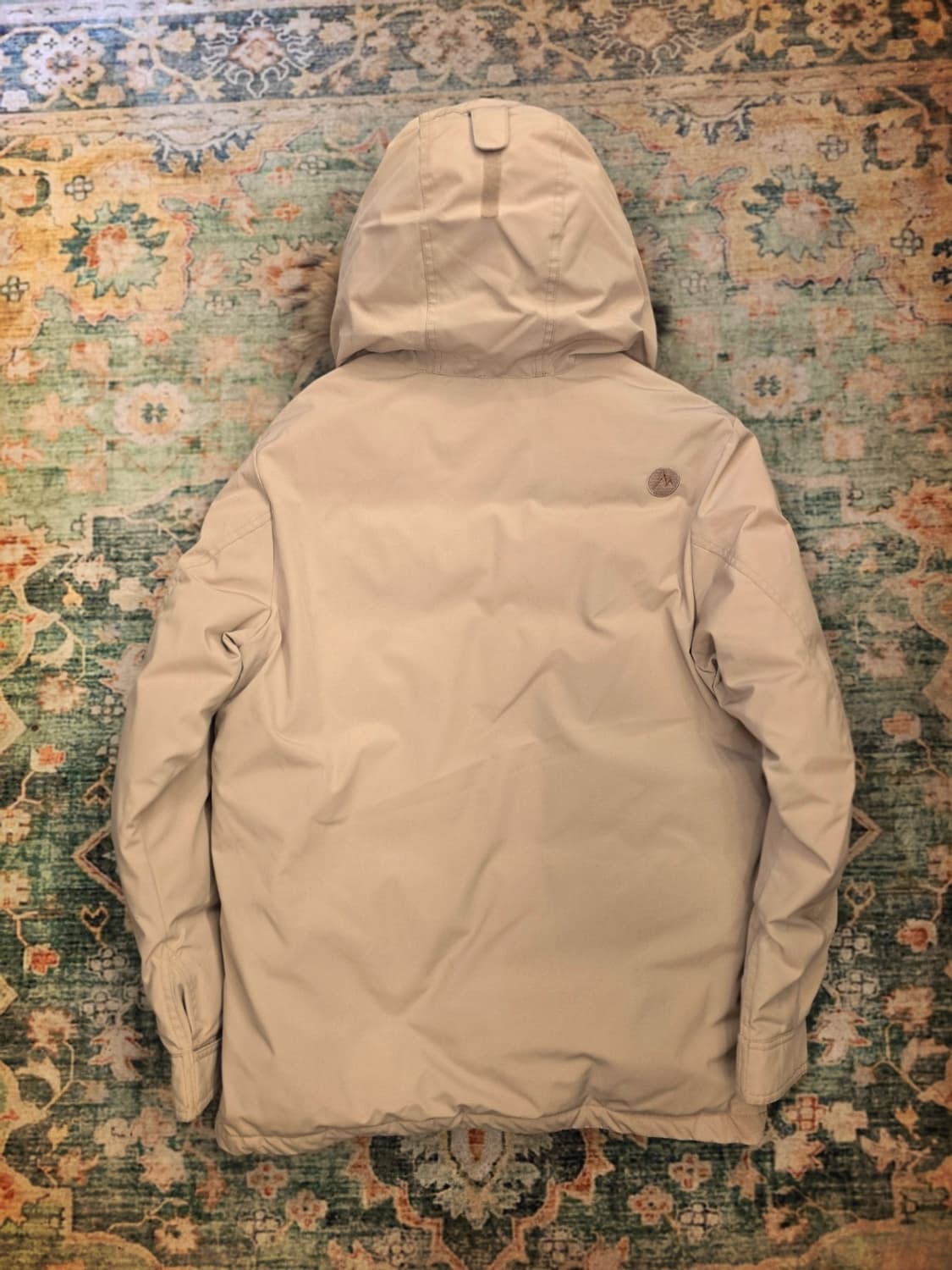 마모트(Marmot)락쿤 퍼  덕다운 야상 패딩 상품이미지6