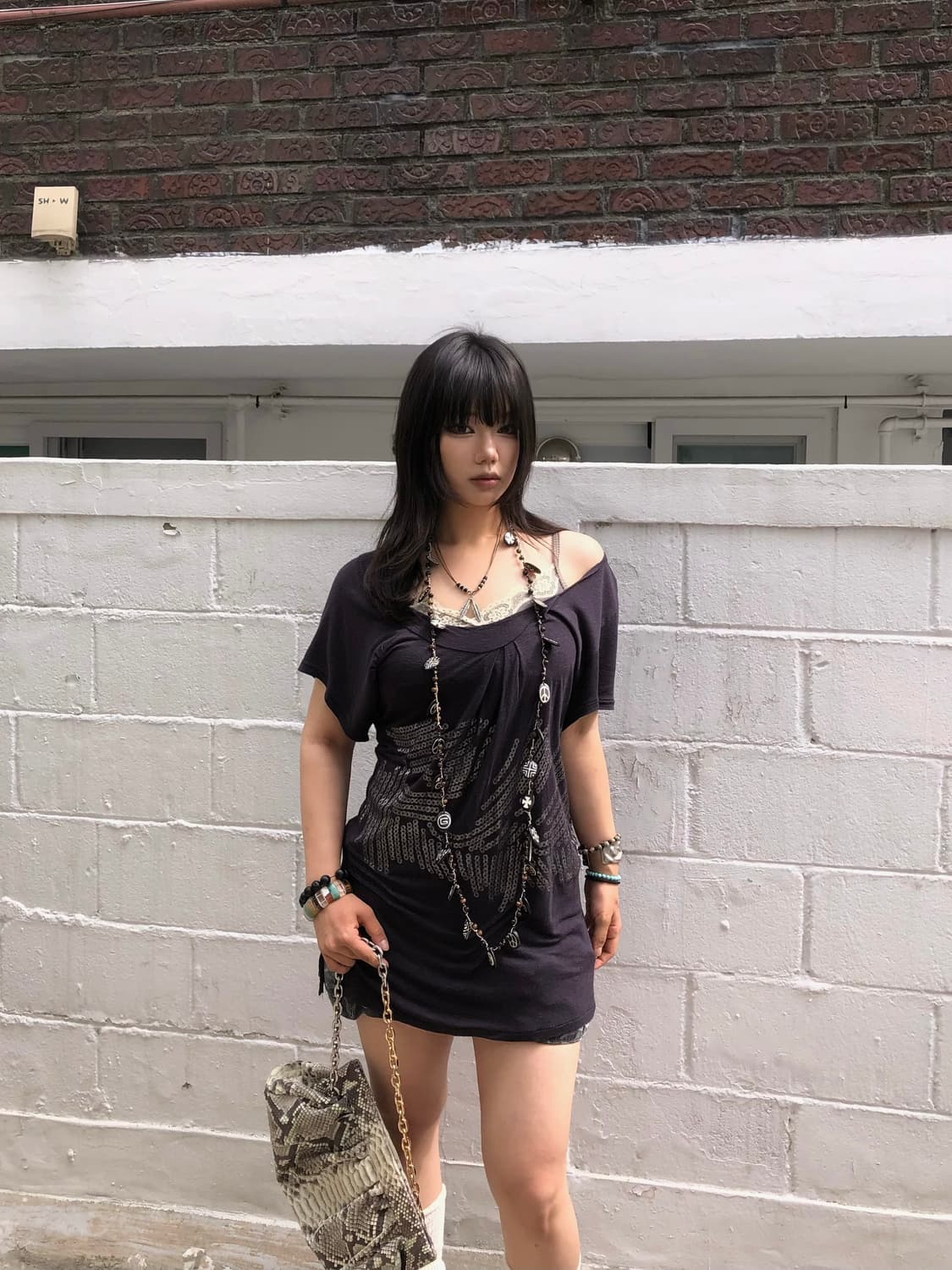 charcoal sequin asymmetrical long top 상품이미지4