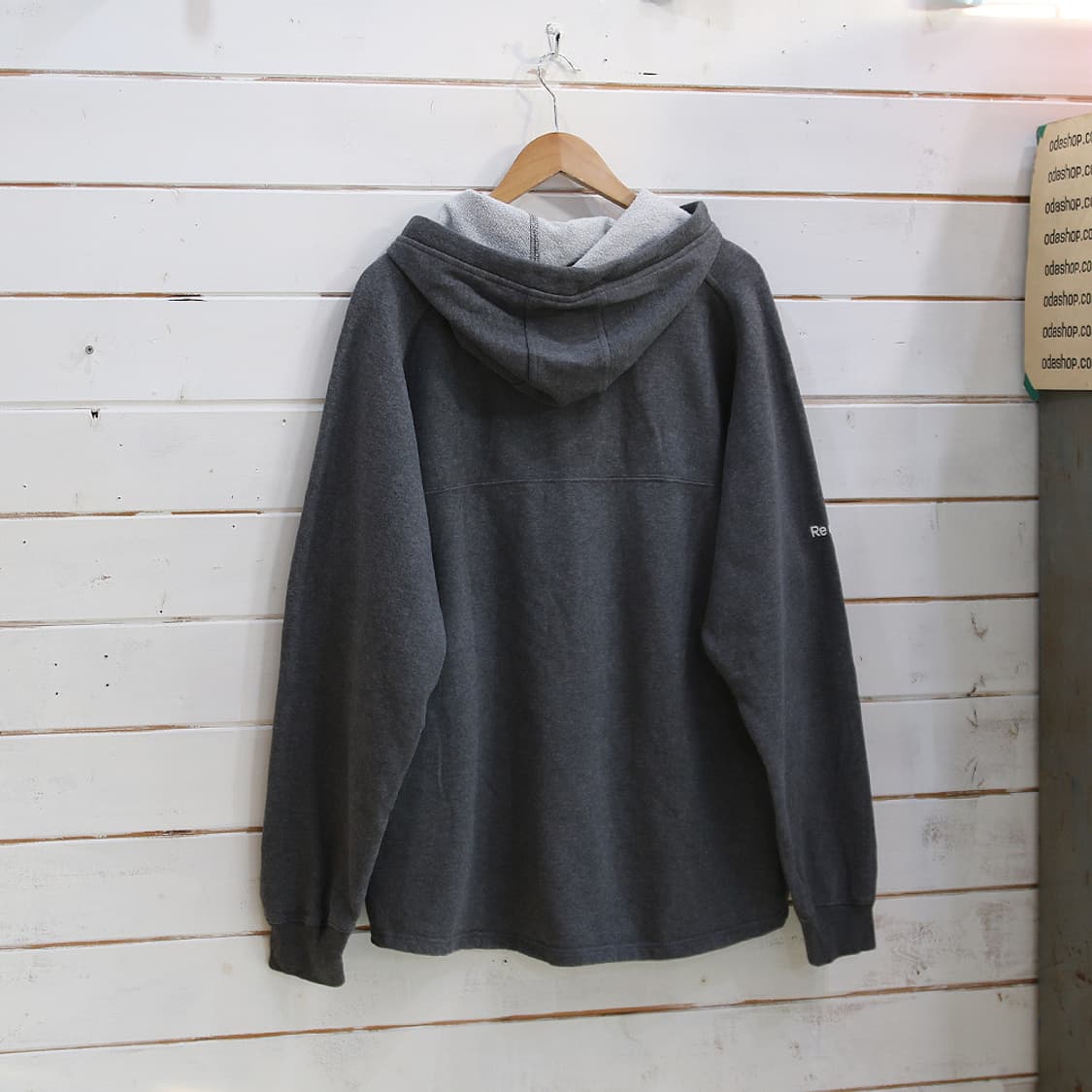 (착용컷) Reebok 스웻 후드 티셔츠 (남성용 105) 상품이미지2