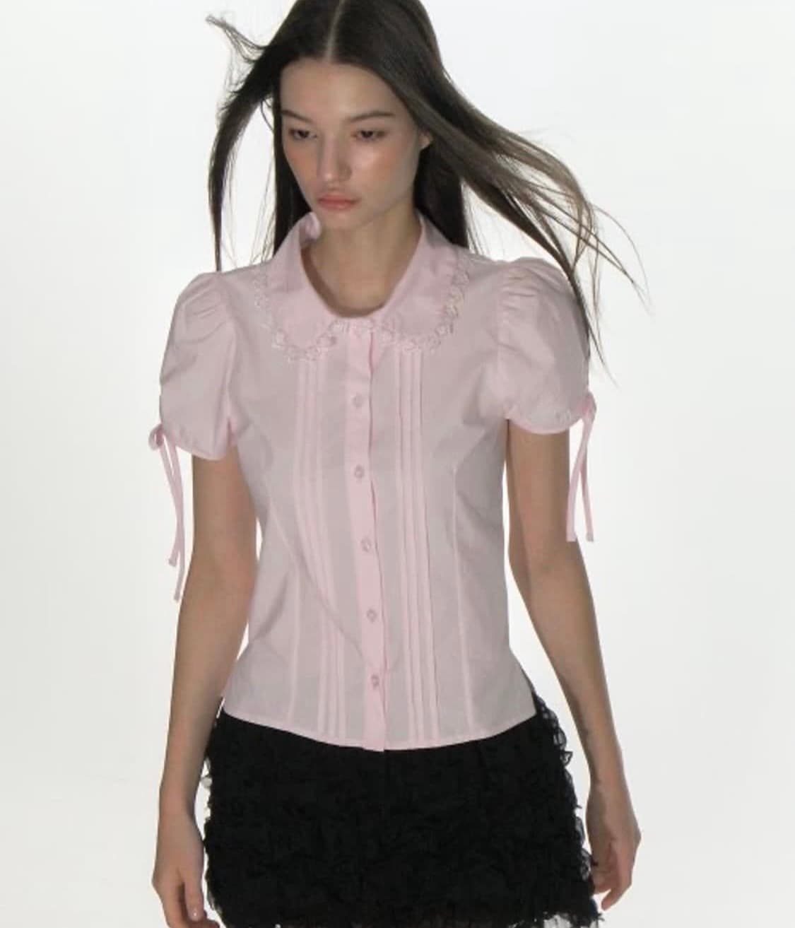 크랭크 핀턱 레이스 카라 블라우스 상품이미지1