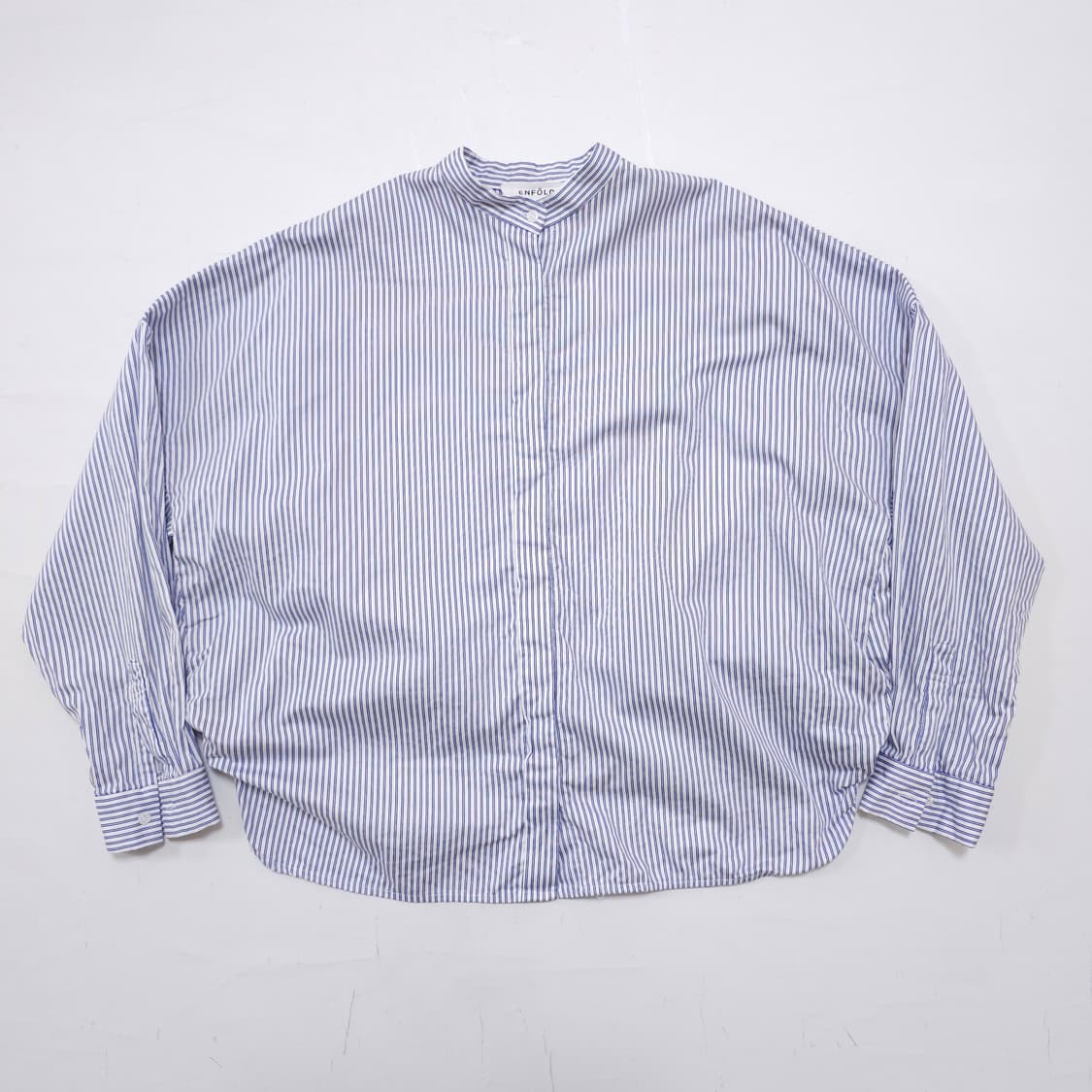 엔폴드 백크롭 오버 셔츠 상품이미지1