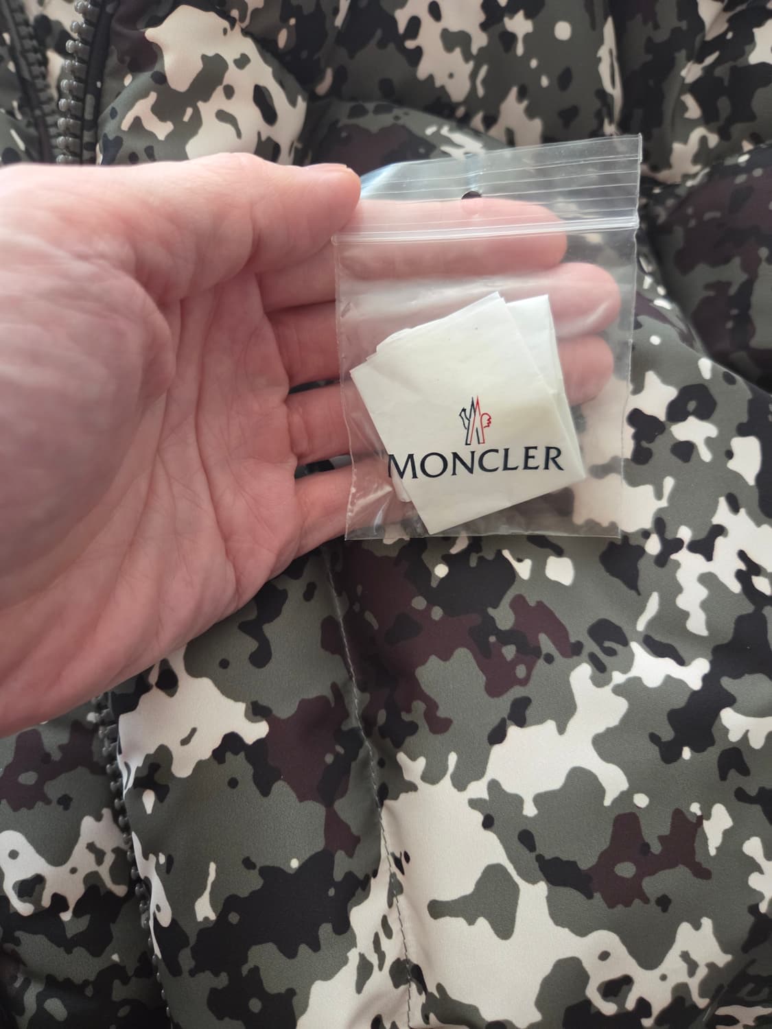 몽클레어 카모 패딩지켓 상품이미지6
