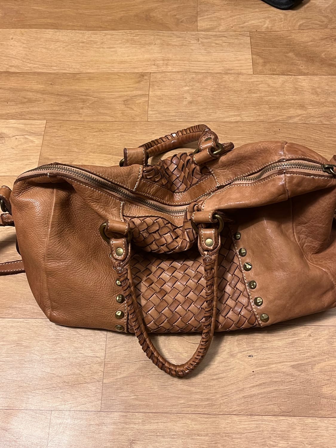 이태리 보헤미안 크로스백 카라멜 소가죽 니트 상품이미지2