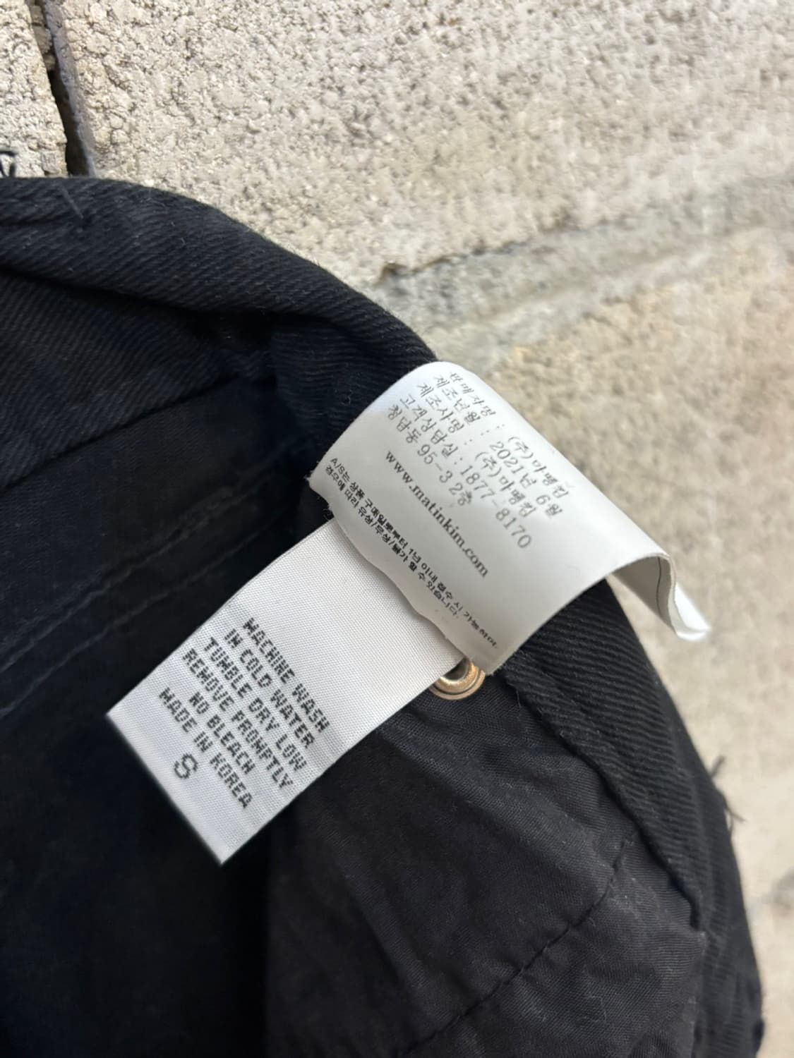마뗑킴 사이드 컷아웃 블랙 팬츠 상품이미지9