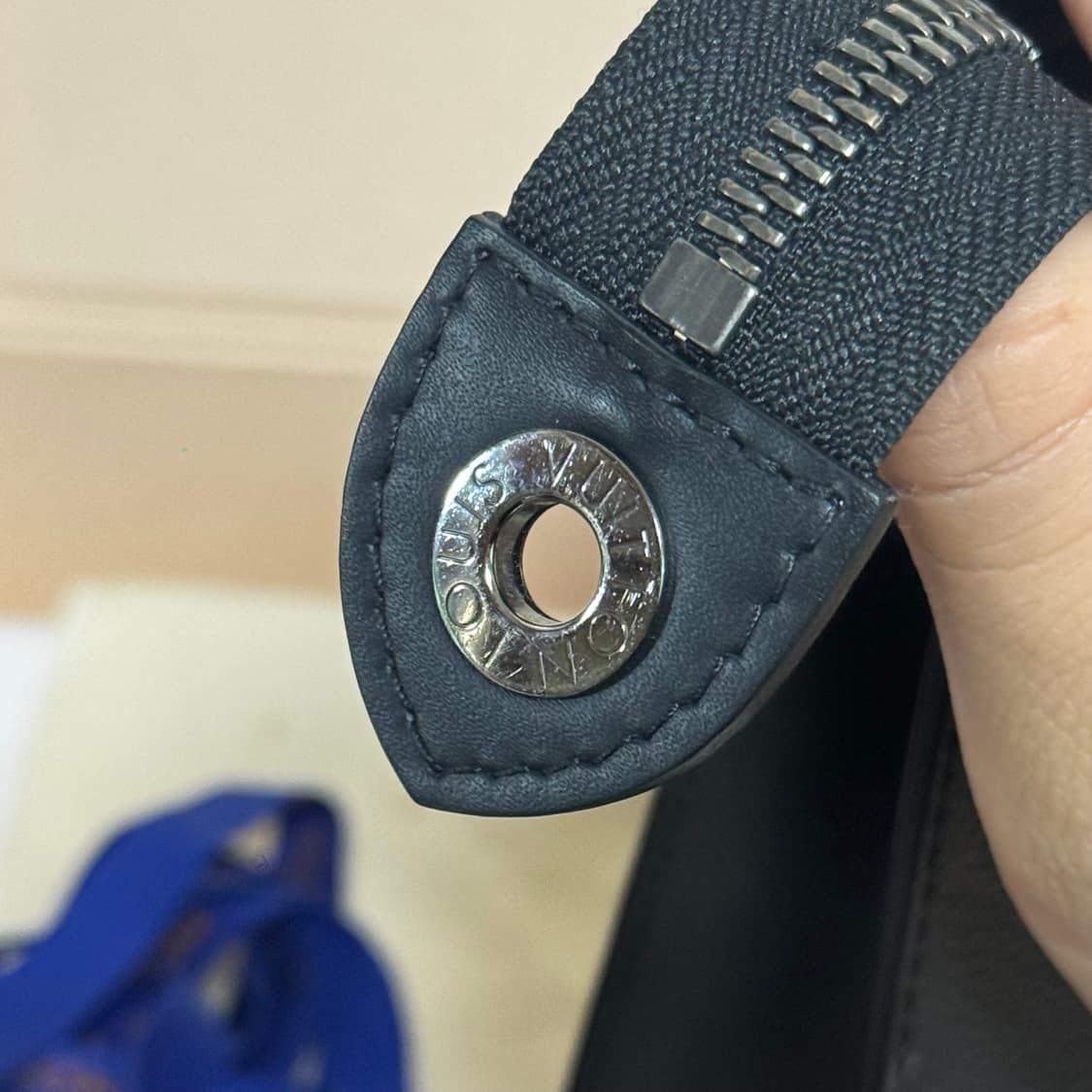[새상품급/정품] 루이비통 포쉐트 보야주 클러치 MM 모노그램 이클립스 상품이미지3
