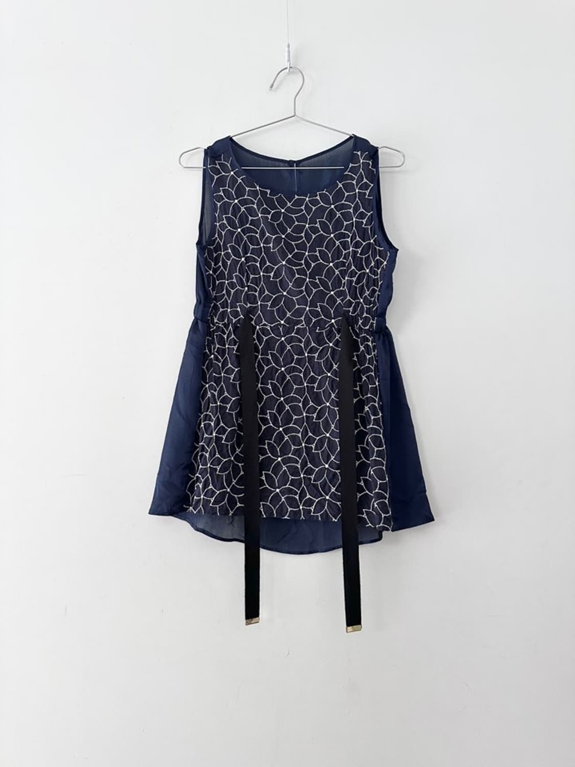 Front squeeze blouse / navy 상품이미지1