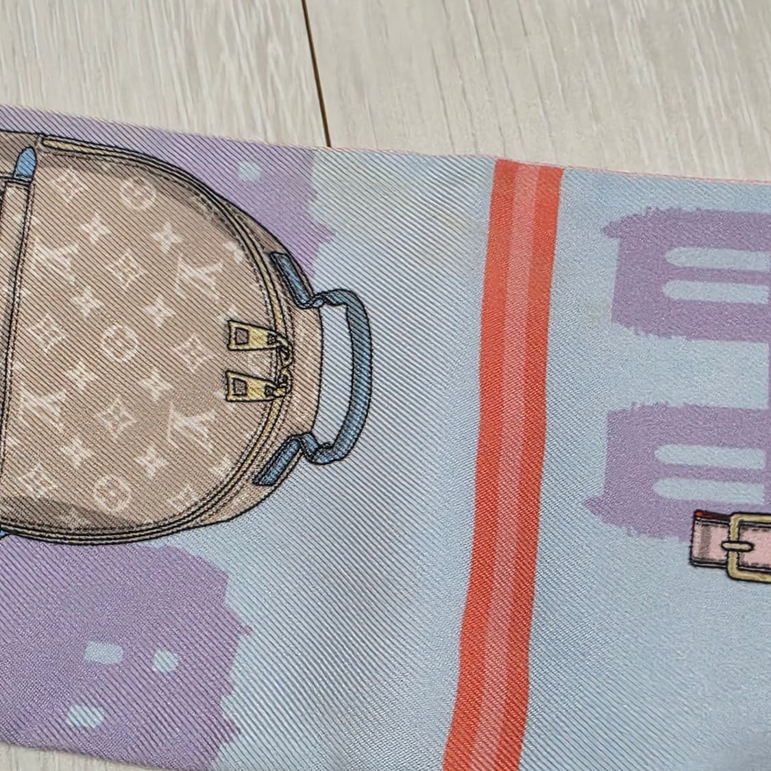 루이비통 방도 스카프 스카이라인 로즈클레르 M77318 상품이미지8