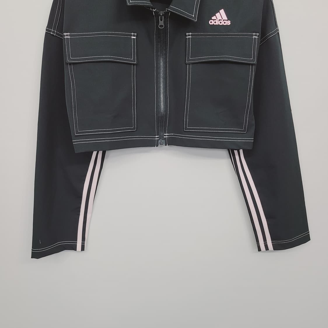 아디다스 W 댄스 3스트라이프 크롭 자켓 (블랙/S) 상품이미지4