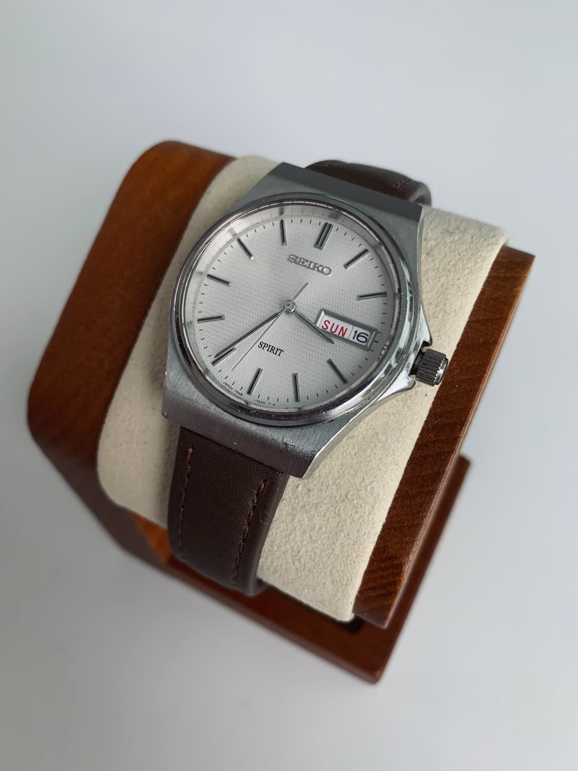 세이코 Seiko 쿼츠 브라운 래더 데이 데이트 상품이미지1