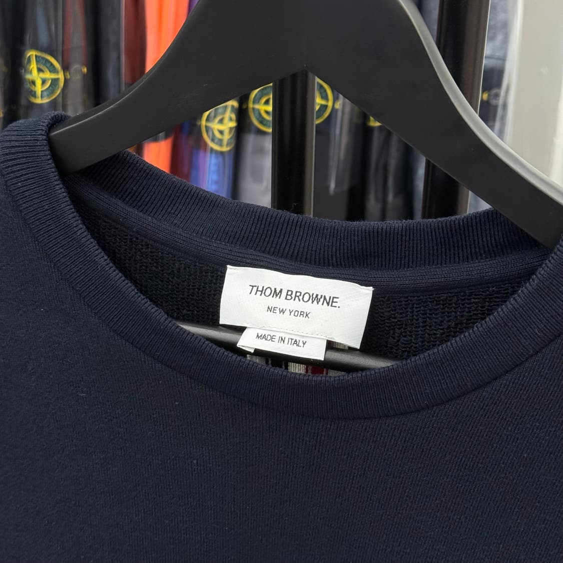 [3] 톰브라운 백삼선 맨투맨 상품이미지6