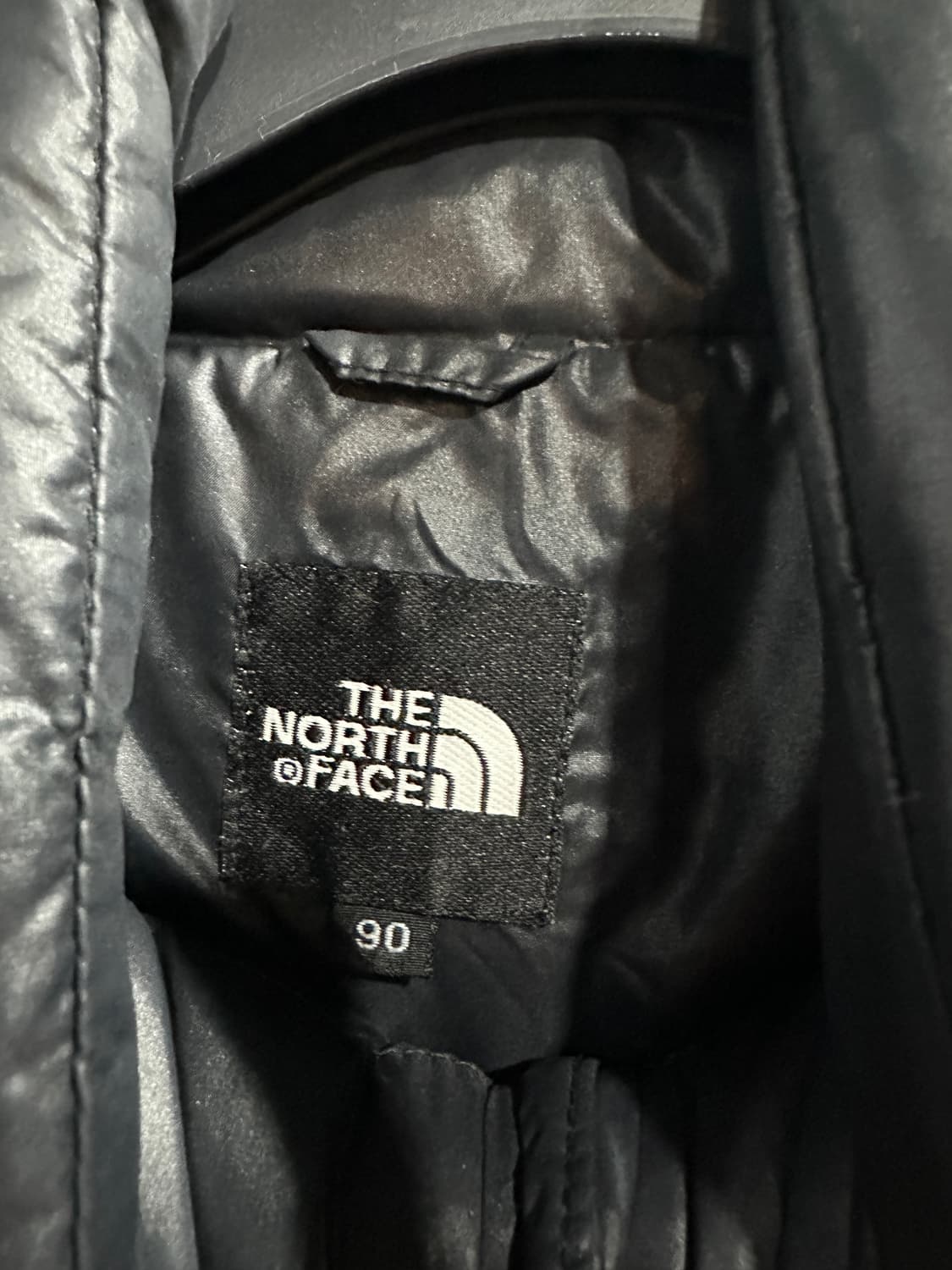 노스페이스 경량패딩 블랙90 상품이미지3