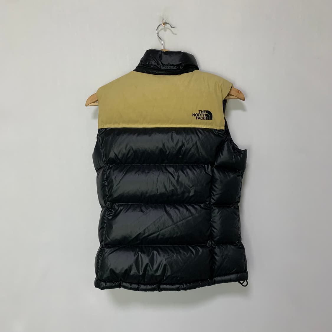 노스페이스 700 패딩 베스트 조끼 블랙/베이지 여성 85 상품이미지4