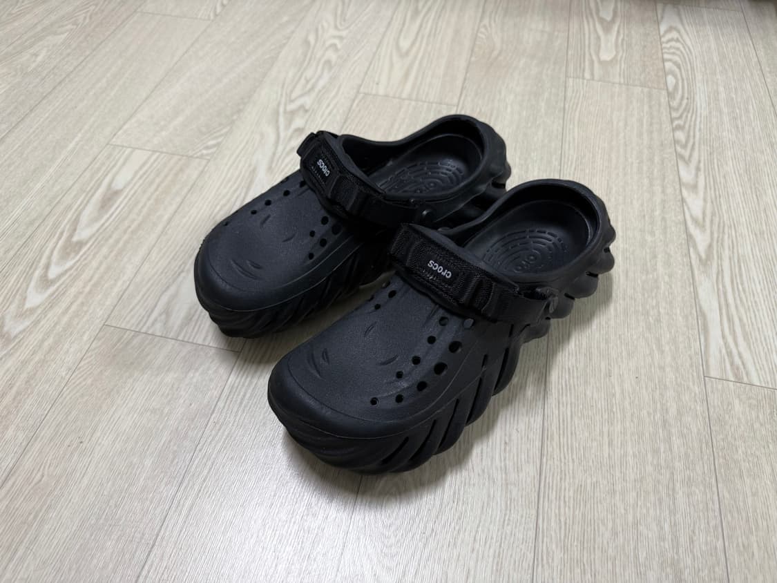 남성 M11 / 크록스 에코 클로그 블랙 상품이미지1