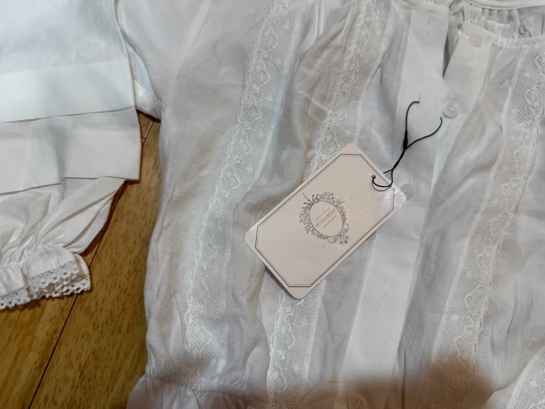 밀크코코아 아멜리라인 릴리 블라우스 새상품 상품이미지6