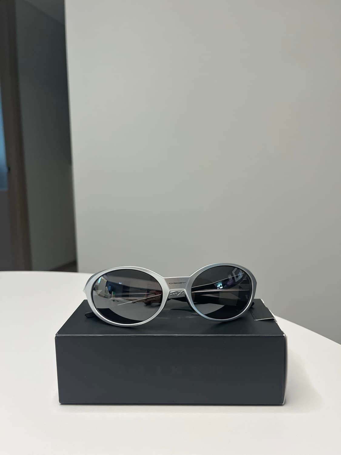 오클리 아이자켓 리덕스 실버 시착만상품 판매합니다 상품이미지1