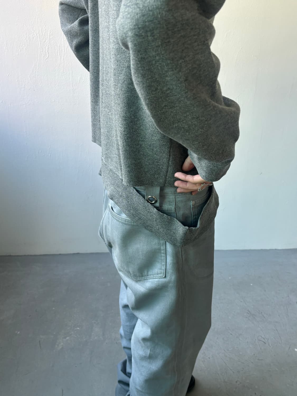 지방시 컷오프 스웨터 상품이미지1