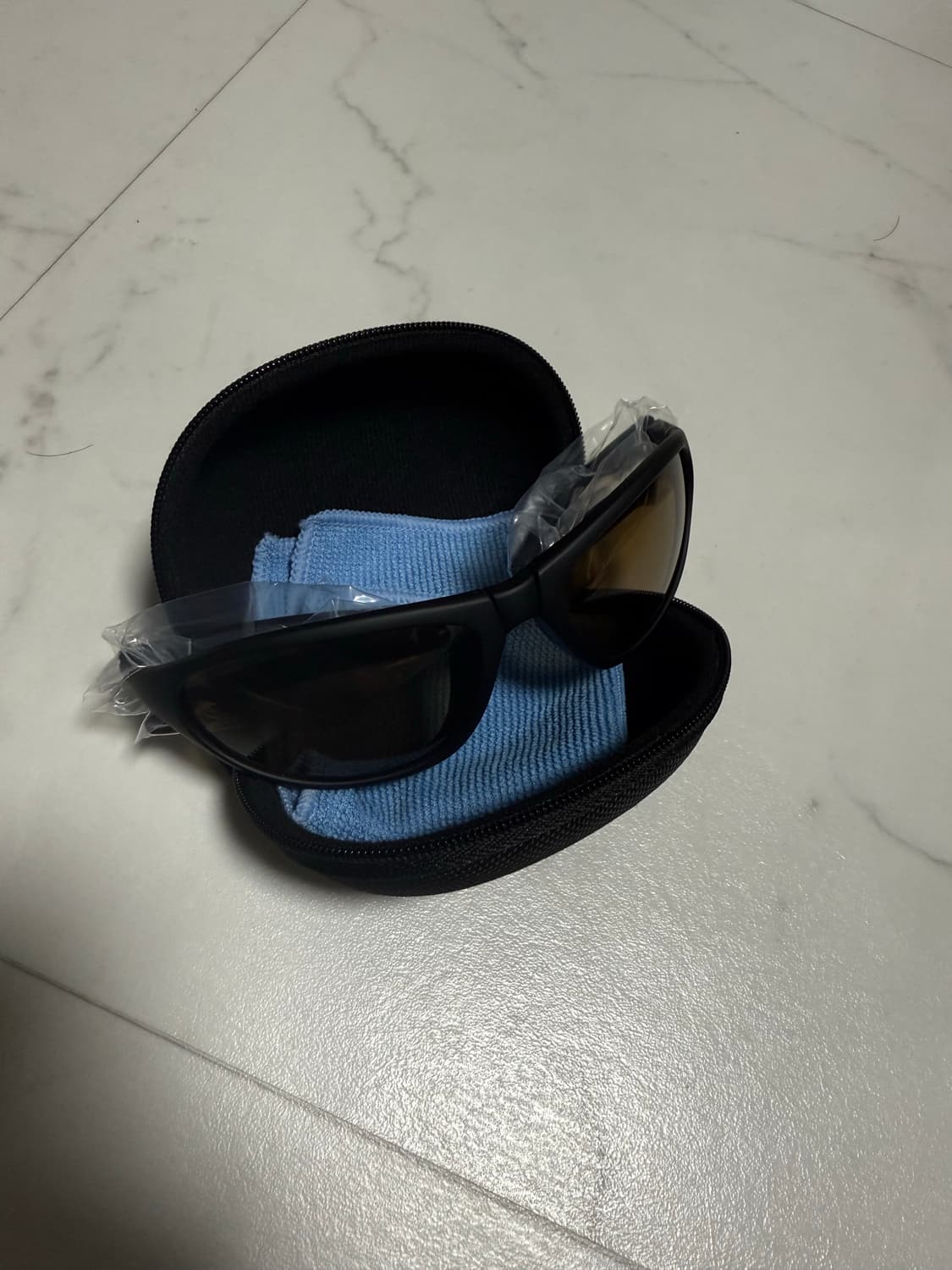 몽벨 트레킹 선글라스 상품이미지5