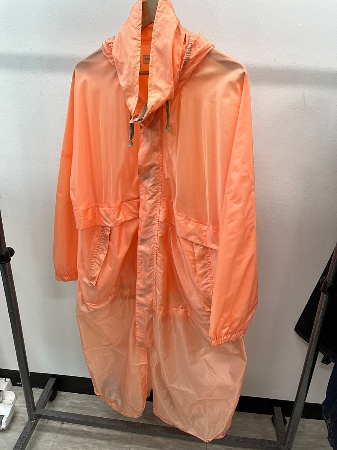 95-100) 드리스반노튼 오버 맥 레인코트 상품이미지9