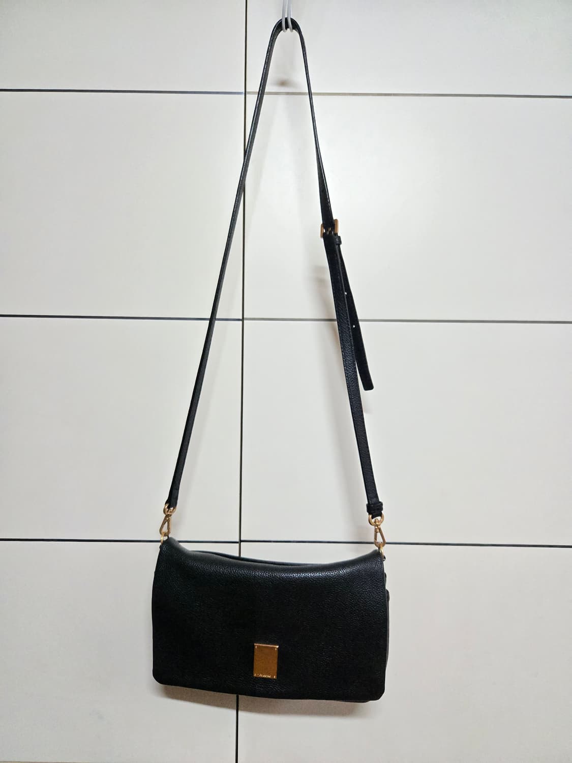 쿠론 가죽 크로스백 상품이미지2