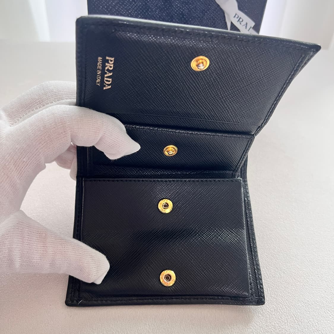 [A급/정품] 프라다 지갑 블랙 풀구성 상품이미지4