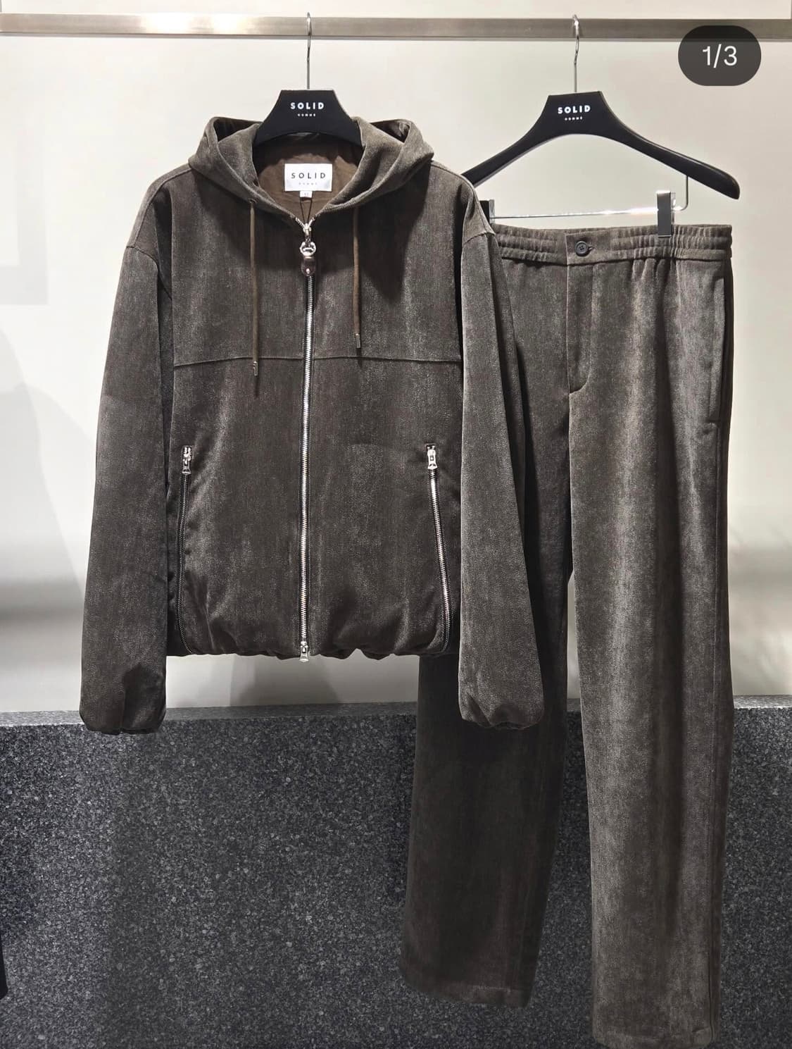 솔리드옴므 25fw 벨벳 셋업 48사이즈 판매해요 상품이미지1