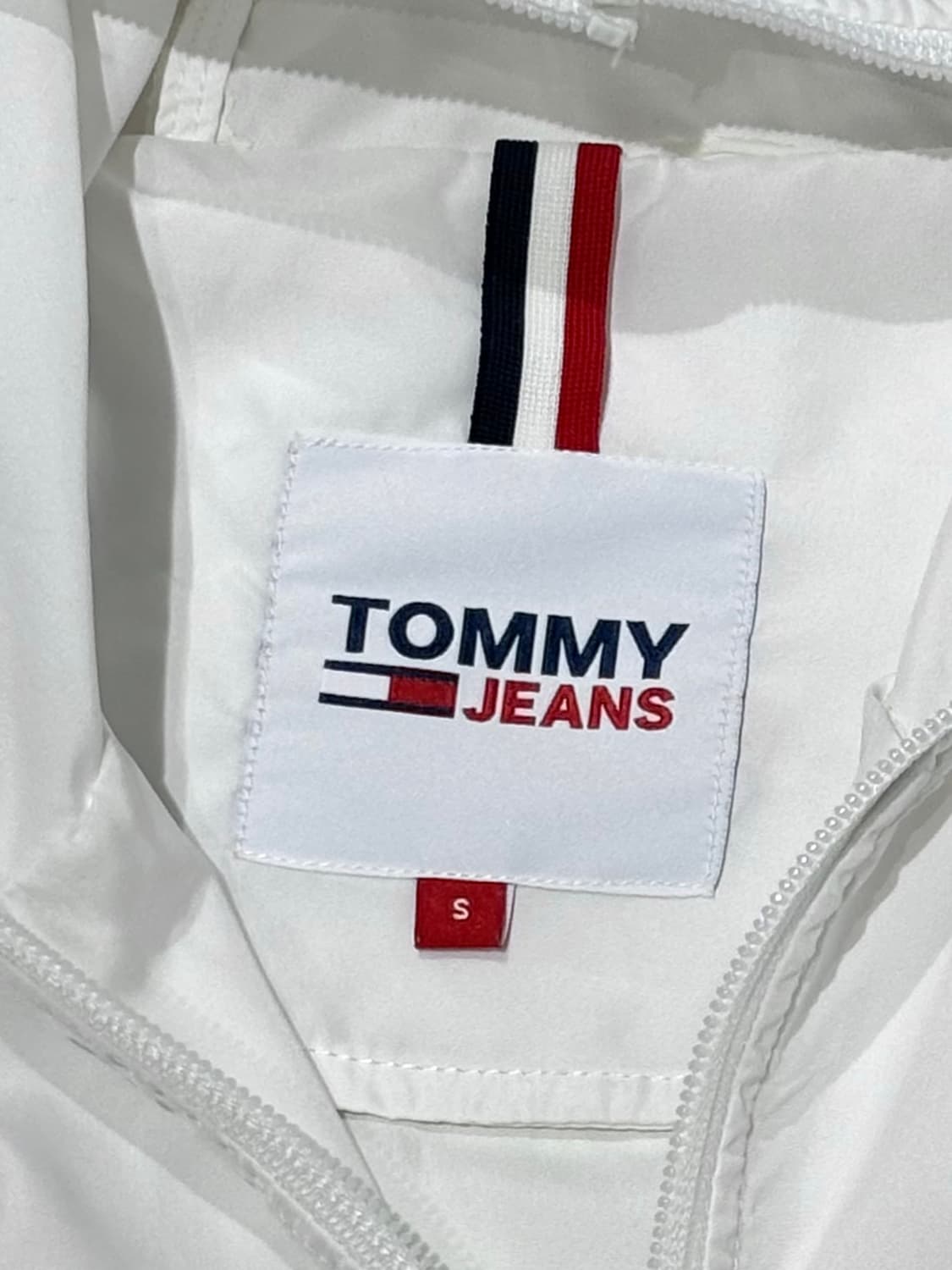 타미진스 화이트 풀집업 바람막이 상품이미지5