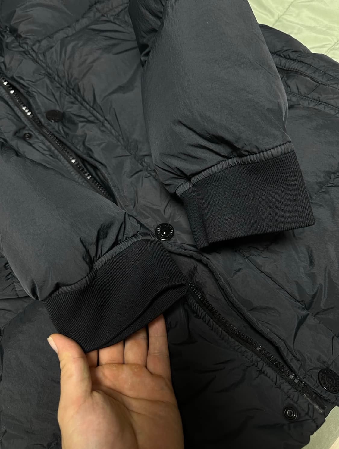 L]스톤아일랜드 크링클랩스 패딩 20fw 다크그레이 상품이미지9