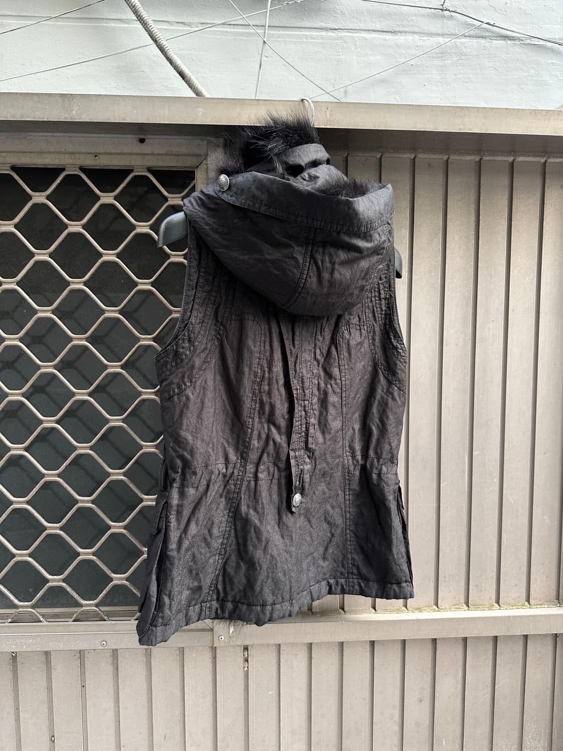 Fox fur zipper detail hood vest 상품이미지9