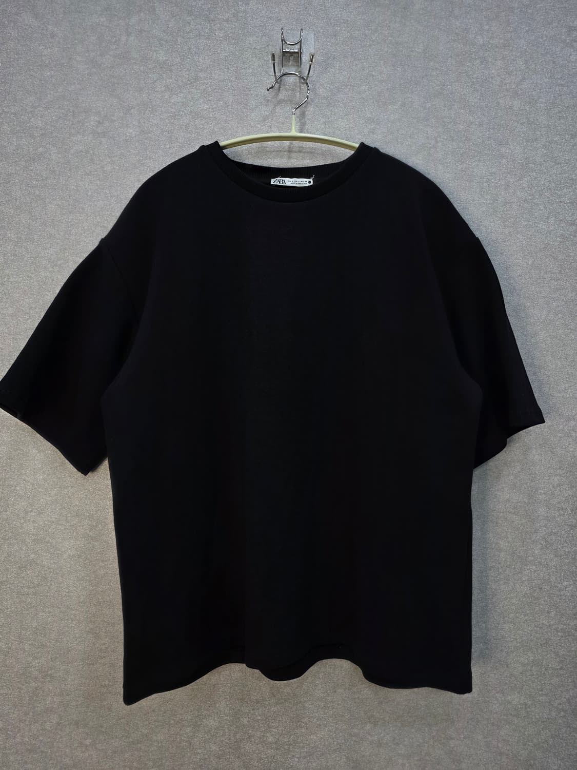 ZARA 세미오버핏 블랙 반팔 티셔츠(남녀공용) 상품이미지1