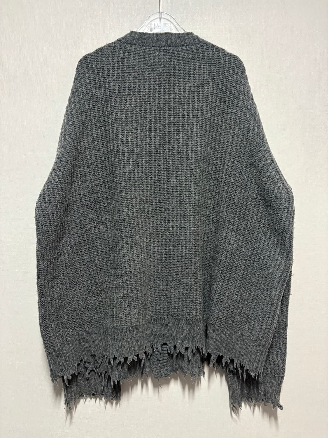 [L] MSGM Damage Cardigan Gray 상품이미지2