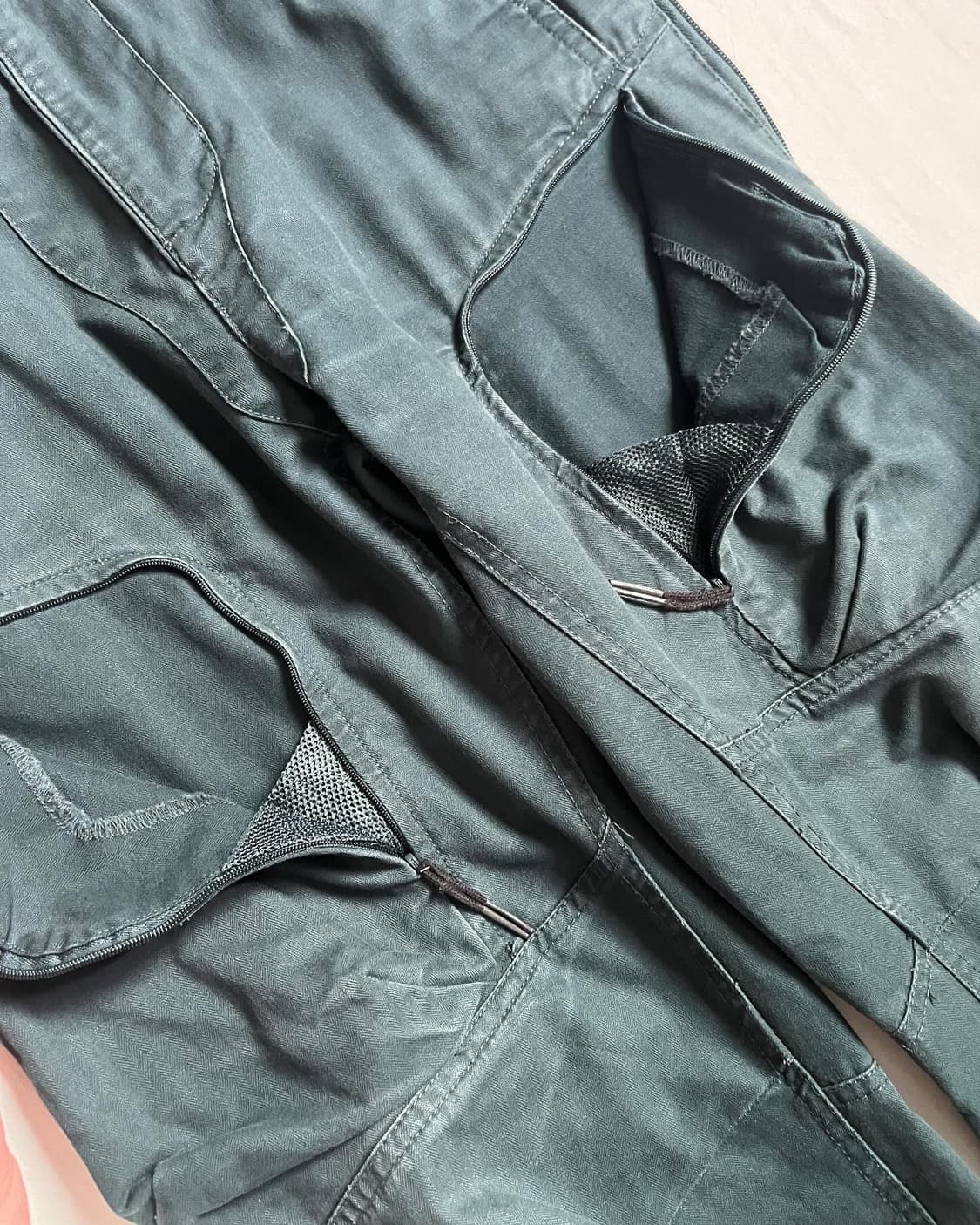 ARMANI EXCHANGE Gimmick Cargo Pants 상품이미지5