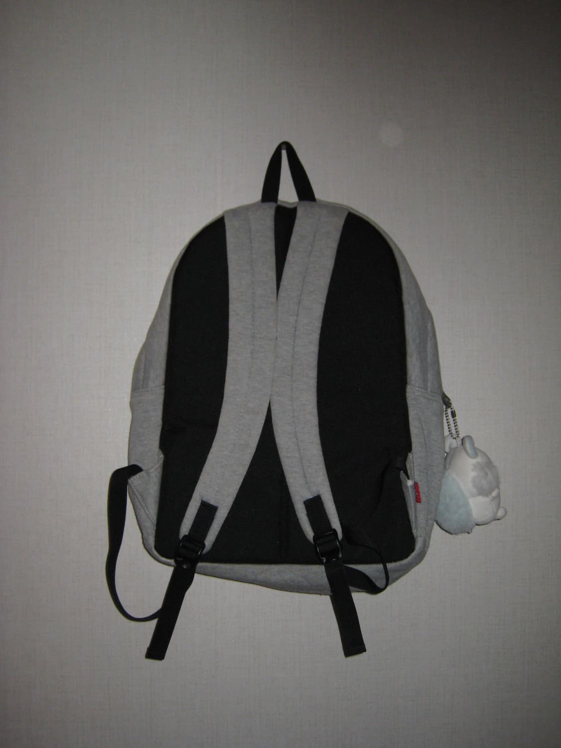 CHUMS 그레이 백팩 책가방 가방 후드티 재질 상품이미지2