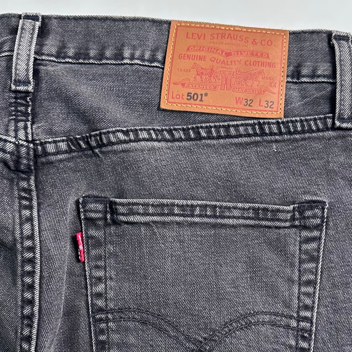 리바이스 501 흑청 데님 팬츠 상품이미지4