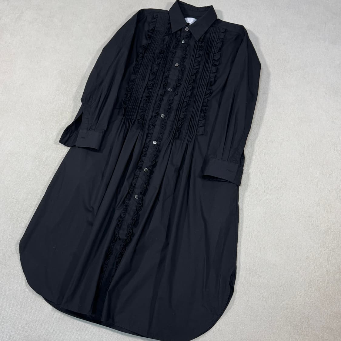 Ruffle Black Shirt  상품이미지2