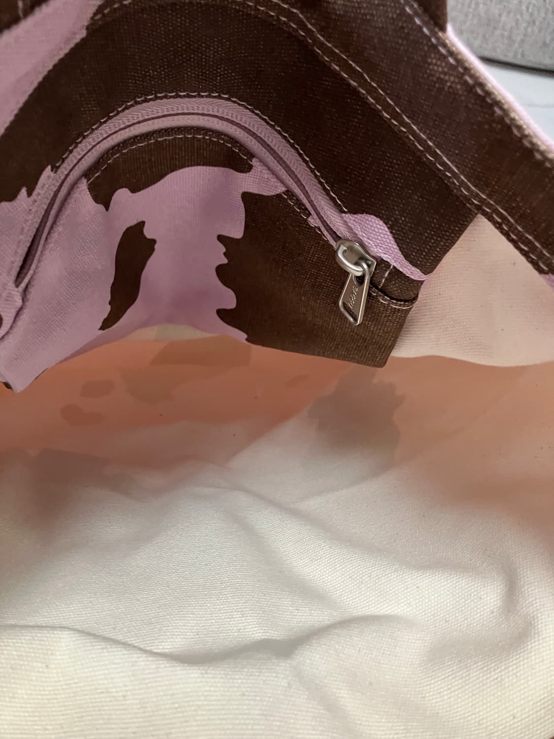 (희귀) baggu 바쿠 덕백 UO 한정판 캔버스 핑크 카우 패턴 숄더백 상품이미지4