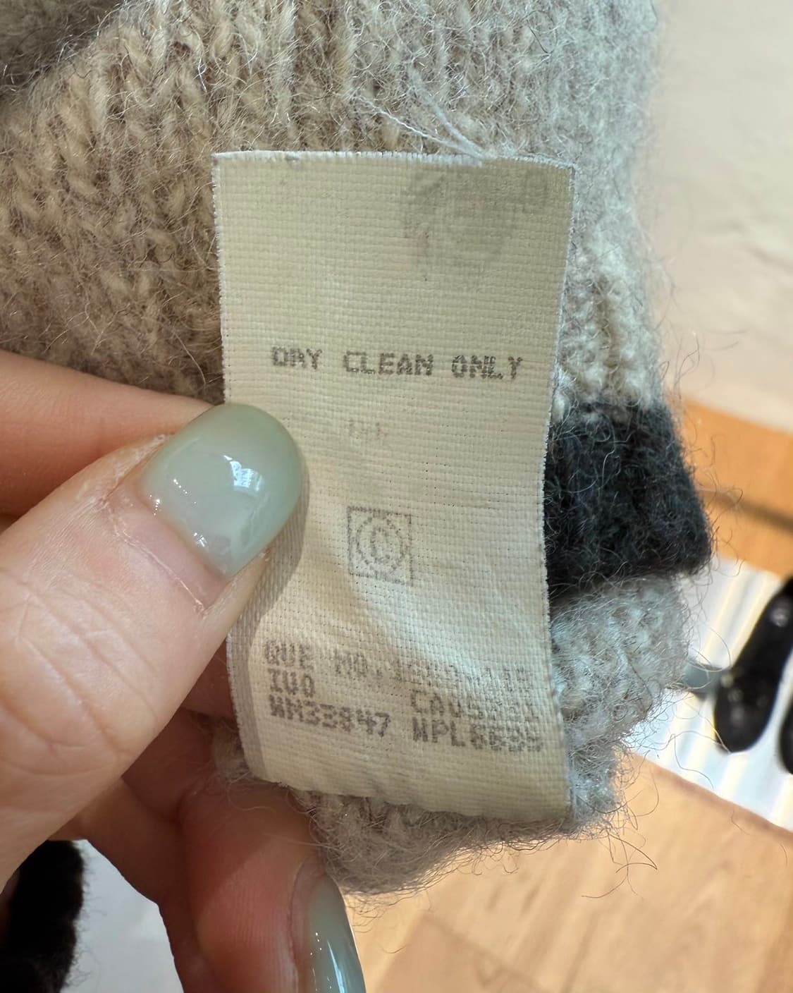 울리치 베이지 울 라운드 니트  상품이미지10