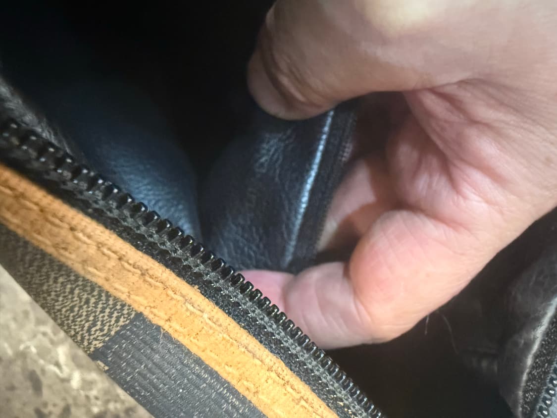 정품 펜디 페퀸 보스턴백 팝니다 상품이미지10