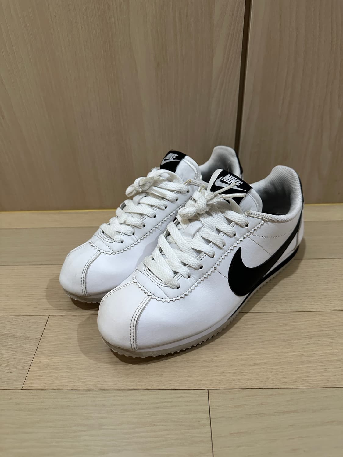 나이키 코르테즈 흰검 240 상품이미지1