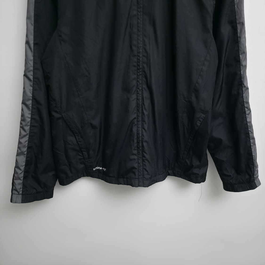 [L] 나이키 스톰핏 블랙 바람막이 상품이미지3